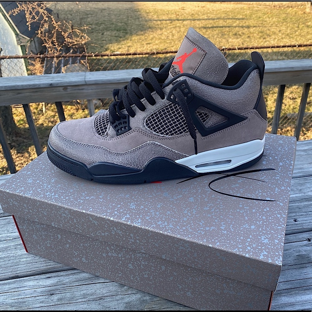 Jordan 4 Taupe Haze